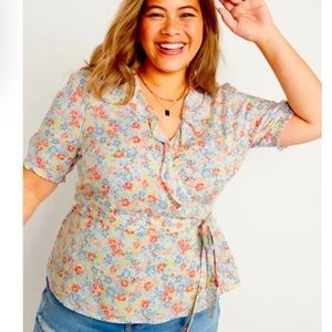NWOT Old Navy Floral Print Tie-Belt Wrap Blouse